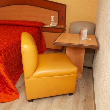 Hotel Tres Colonias - Solo Adultos مدينة مكسيكو المظهر الخارجي الصورة