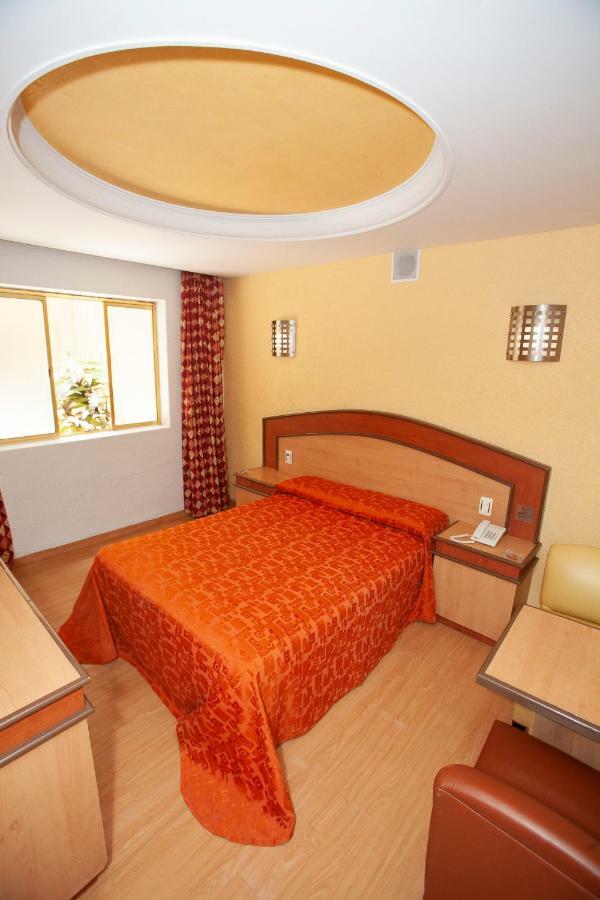 Hotel Tres Colonias - Solo Adultos مدينة مكسيكو المظهر الخارجي الصورة