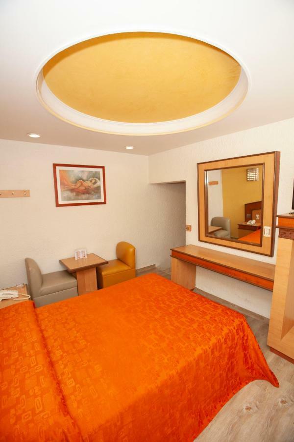 Hotel Tres Colonias - Solo Adultos مدينة مكسيكو المظهر الخارجي الصورة