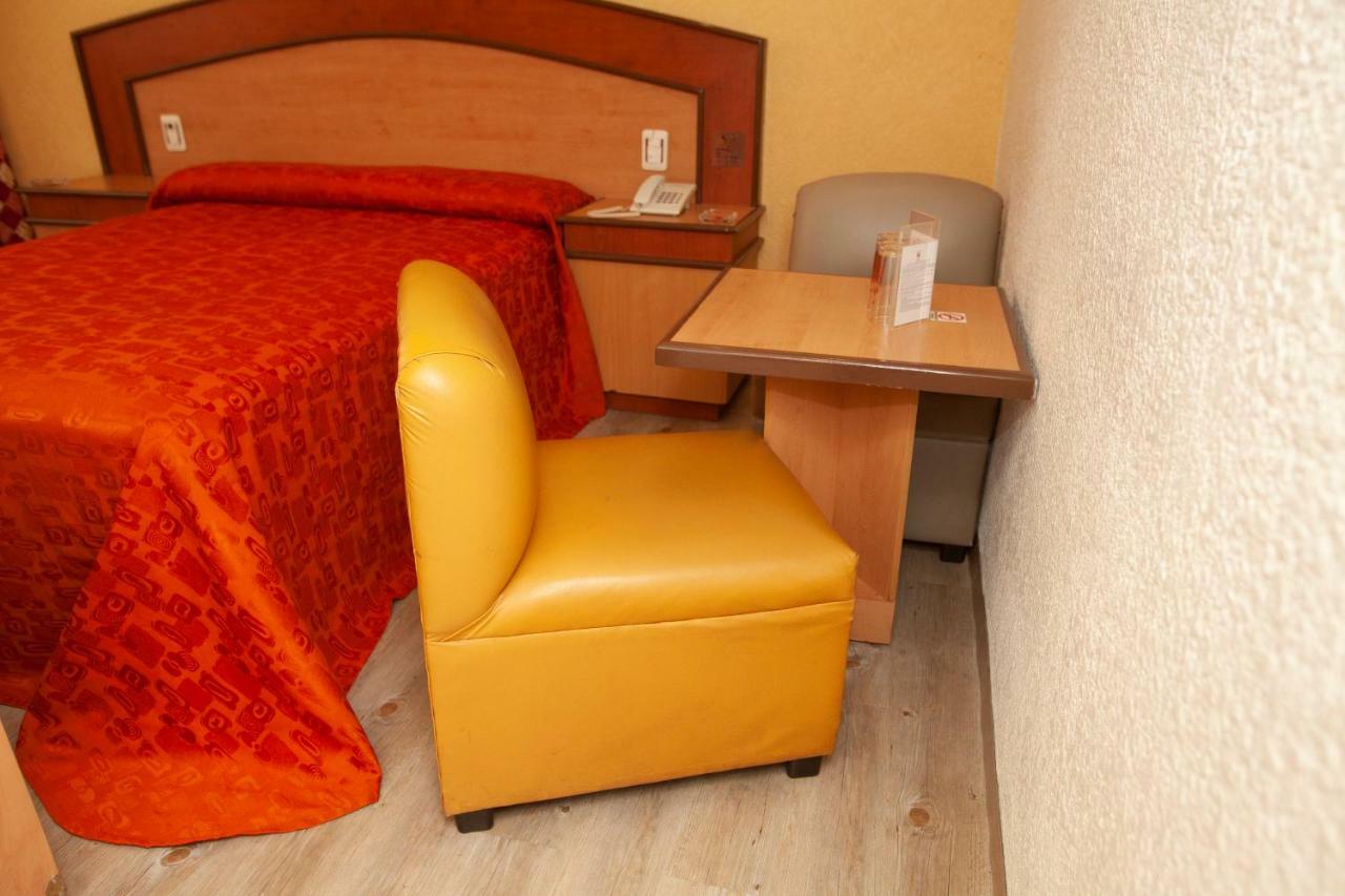 Hotel Tres Colonias - Solo Adultos مدينة مكسيكو المظهر الخارجي الصورة